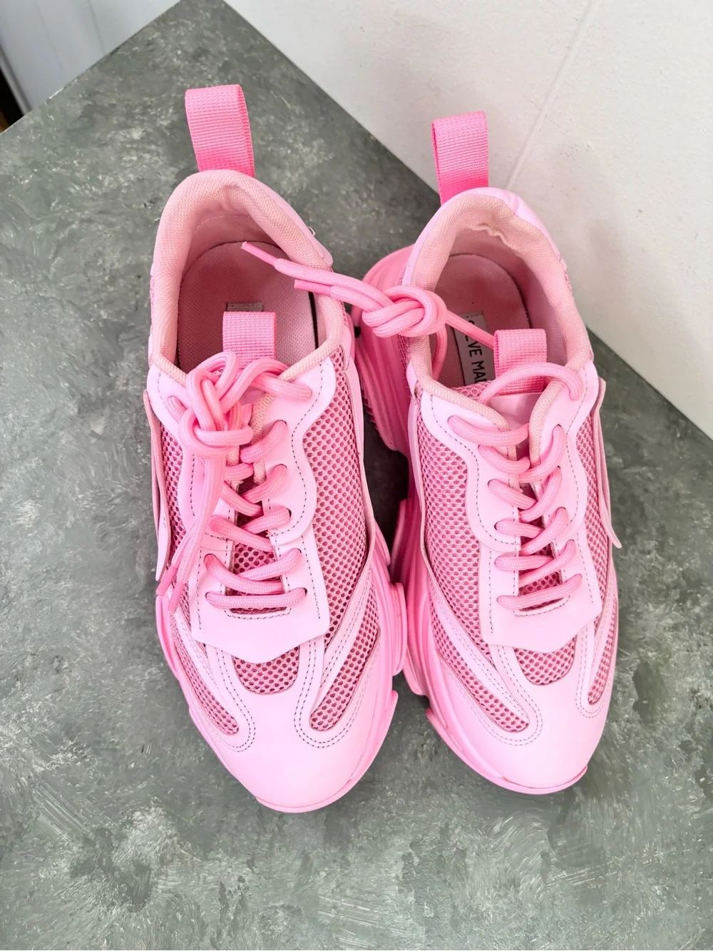 Steve Madden possession hot pink chunky trendy sneakers size 7.5 new